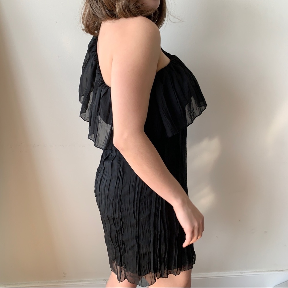 Crinkled One Shoulder Dress - Picture 6 of 6